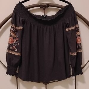 American Eagle Embroidered Peasant Boho Off The Shoulder Blouse Gray Large NWT